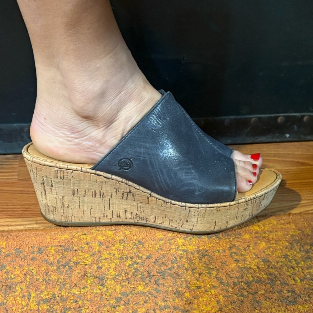 Women's Black Wedge Sandals